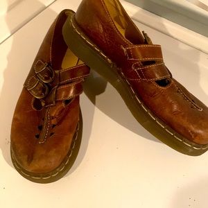 Old School - Dr. Martens Mary Janes